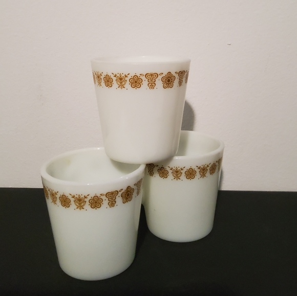 Vintage 1970's Pyrex Butterfly Coffee Mug Set of 3 - Picture 3 of 4